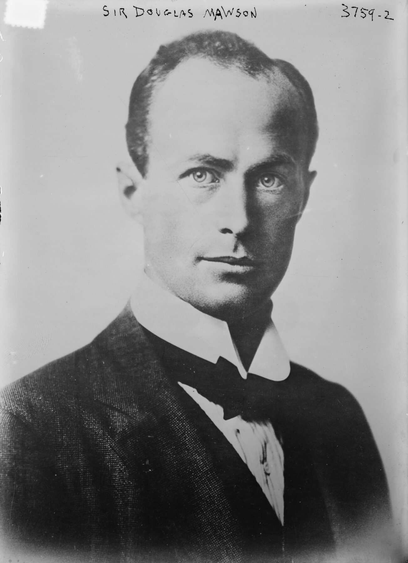 A portrait of Sir Douglas Mawson taken in 1916