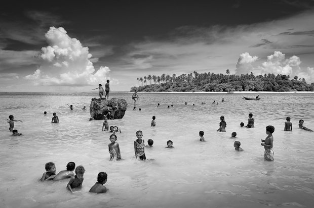 Travel photography tips: colour or B+W? - Australian Geographic