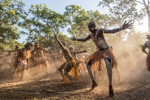 Австралийские песни. Аборигены Австралии. Аборигены Какаду. Национальный танец Австралии. Национальный заповедник Какаду аборигены.