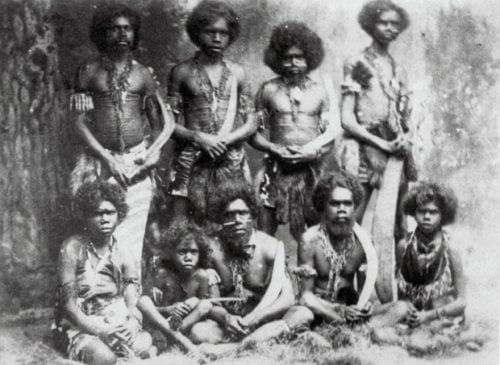 traditional australian aboriginal clothing
