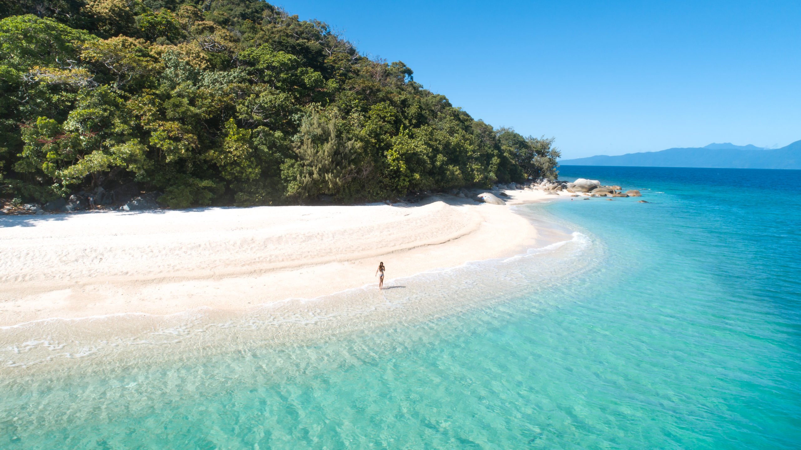 tropical islands to visit near australia