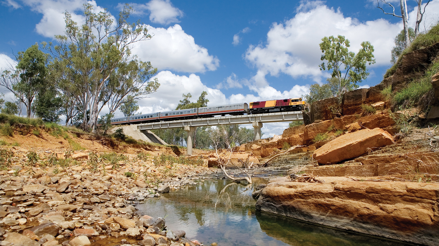 train tour qld