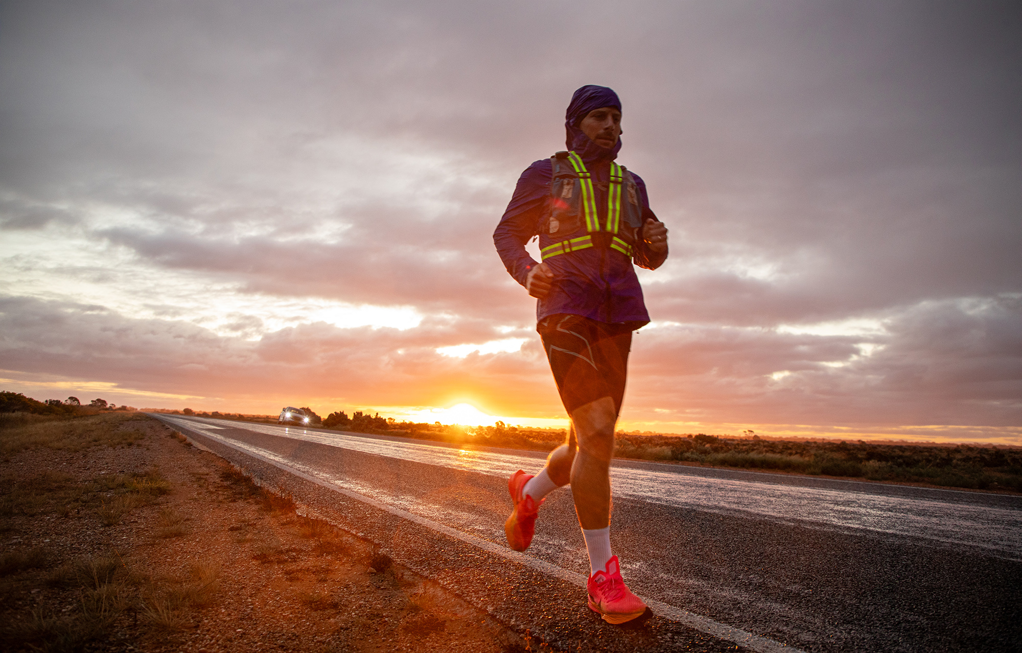 Image for article: On the record: Adventurer Chris Turnbull sets fastest-ever time for Perth-Sydney run