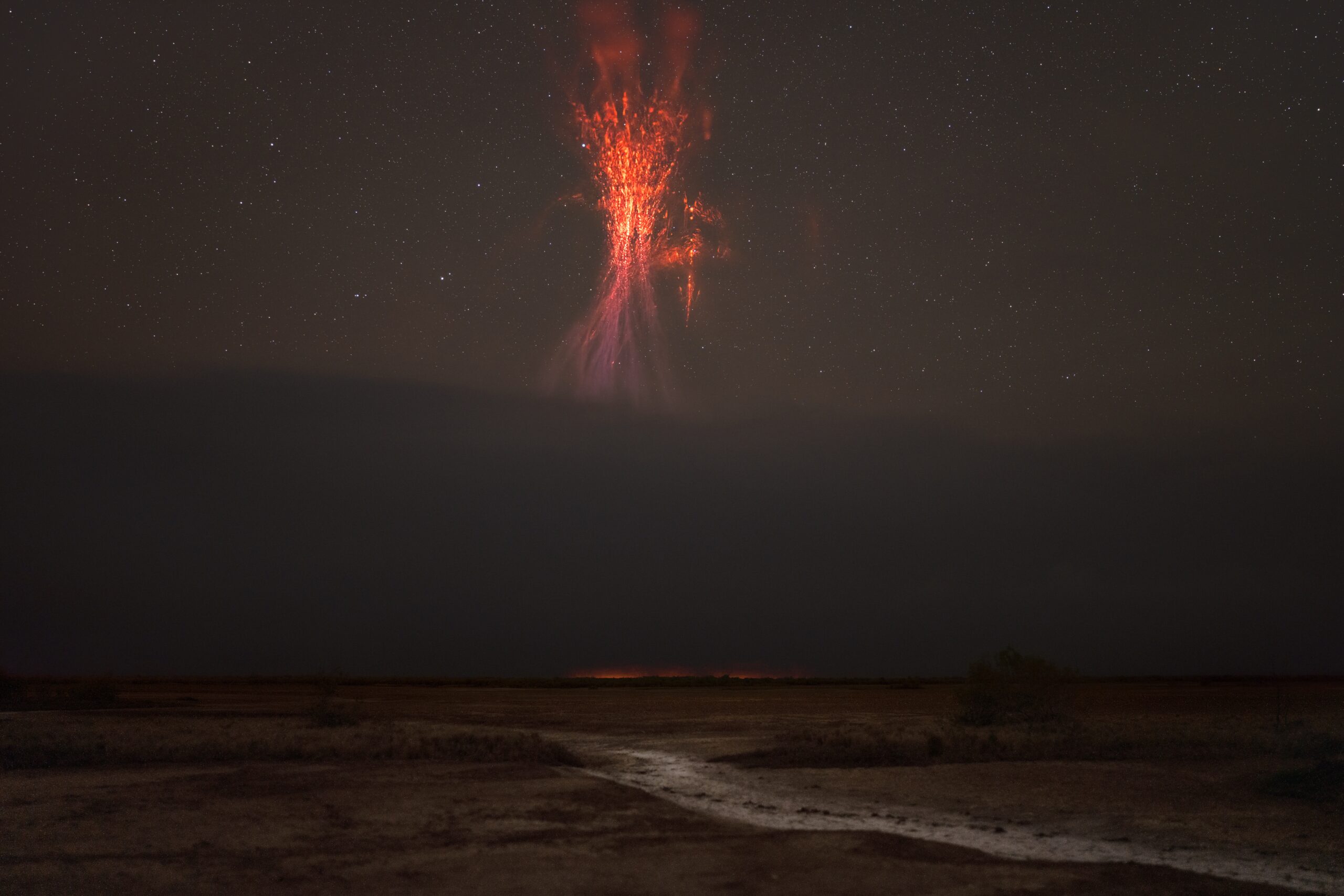 Red sprites: photographing a rare phenomenon - Australian Geographic
