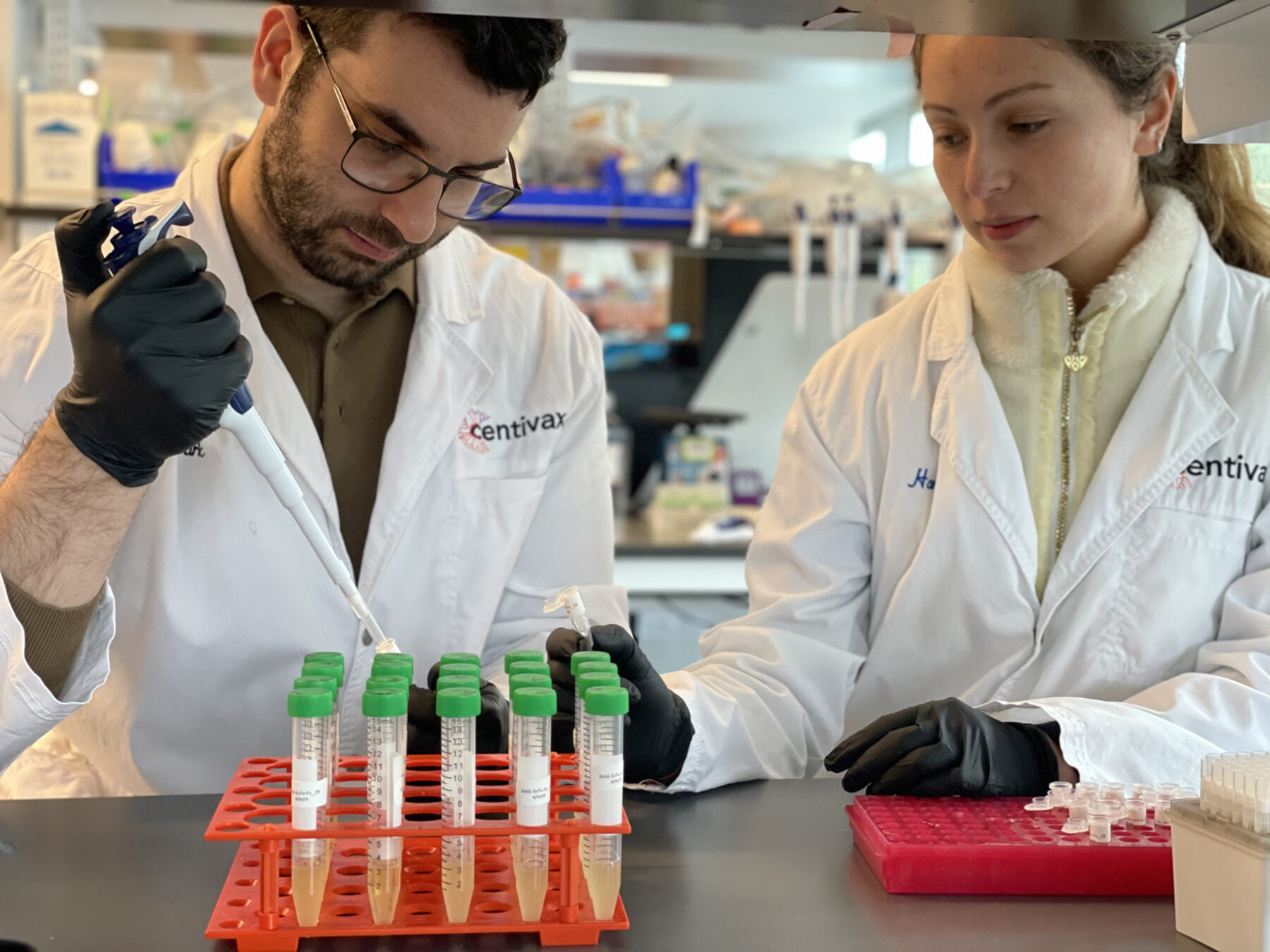 Mark Bellin and Hannah Hirou preparing the antivenom