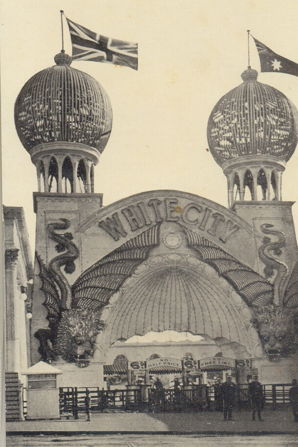 A postcard of White City Amusement Park