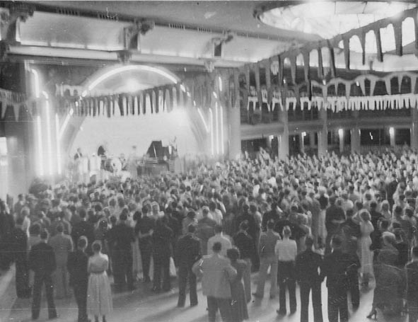 Image for article: Cloudland: The beloved Brisbane ballroom demolished in secret